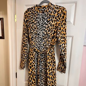 St. John black and gold dress NWT size 8 - Medium; smoke free home;